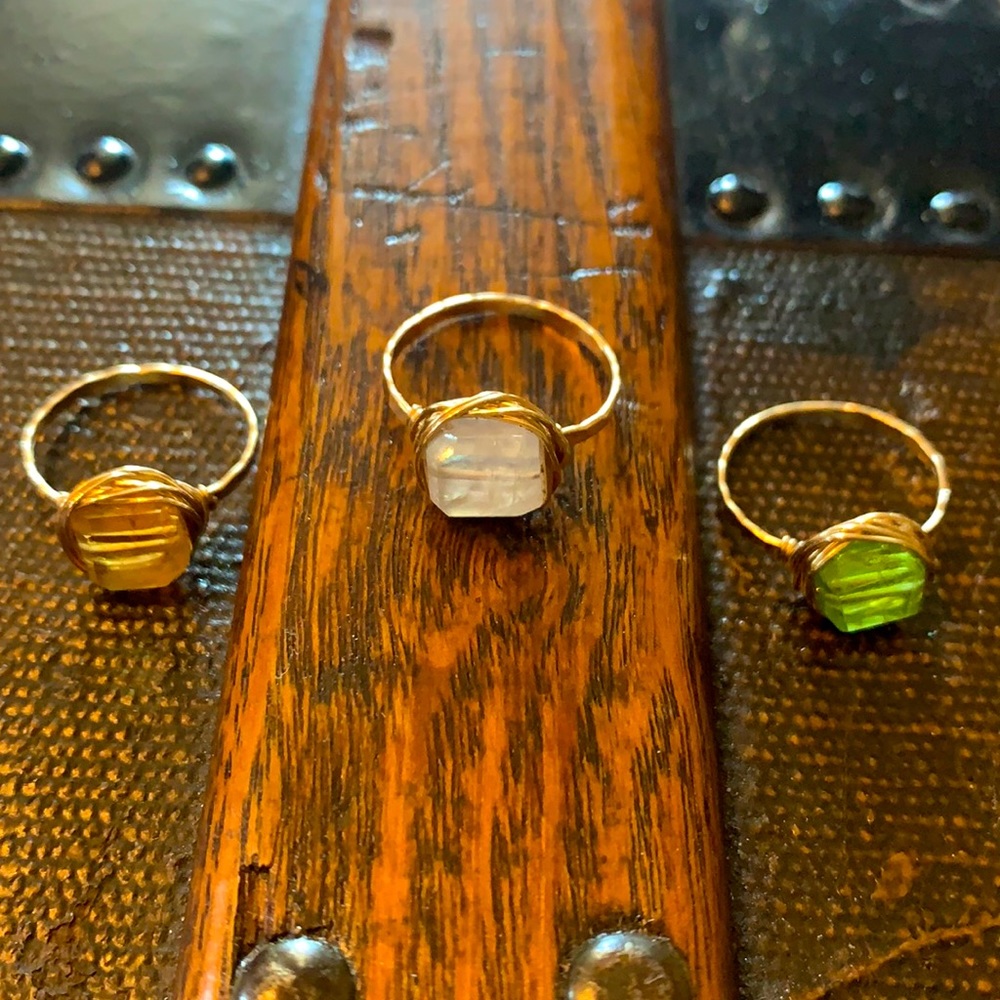 Set of 3 Judith Bright Rock nest rings. Sz 7